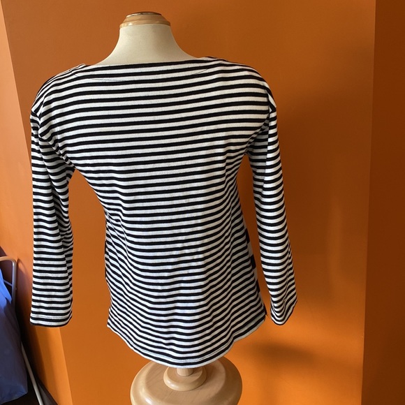 Banana republic ladies tunic sweater in black and white stripes size XS. - Picture 2 of 6